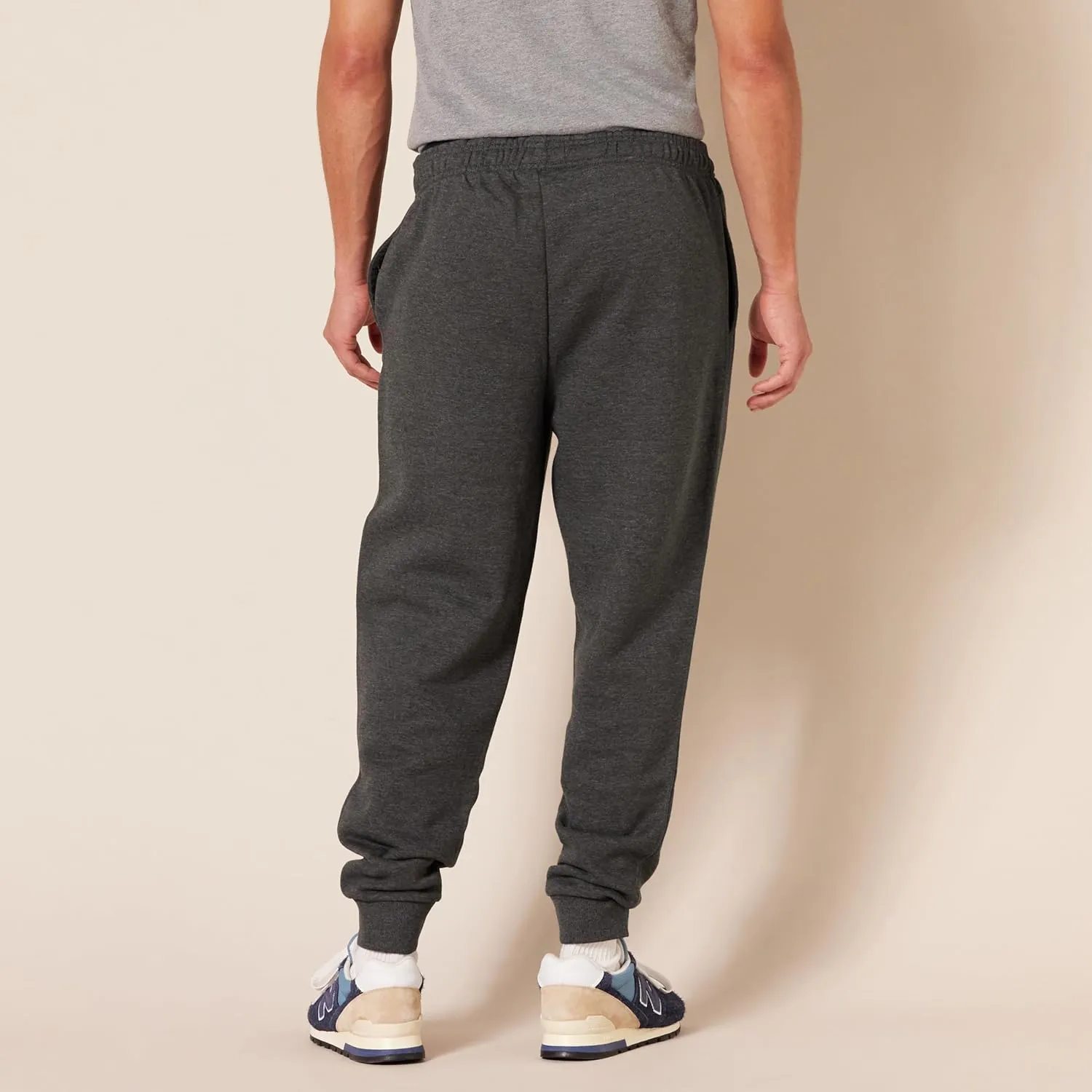 Amazon Essentials Men's Joggers Sweatpants, Fleece, Comfortable Fit