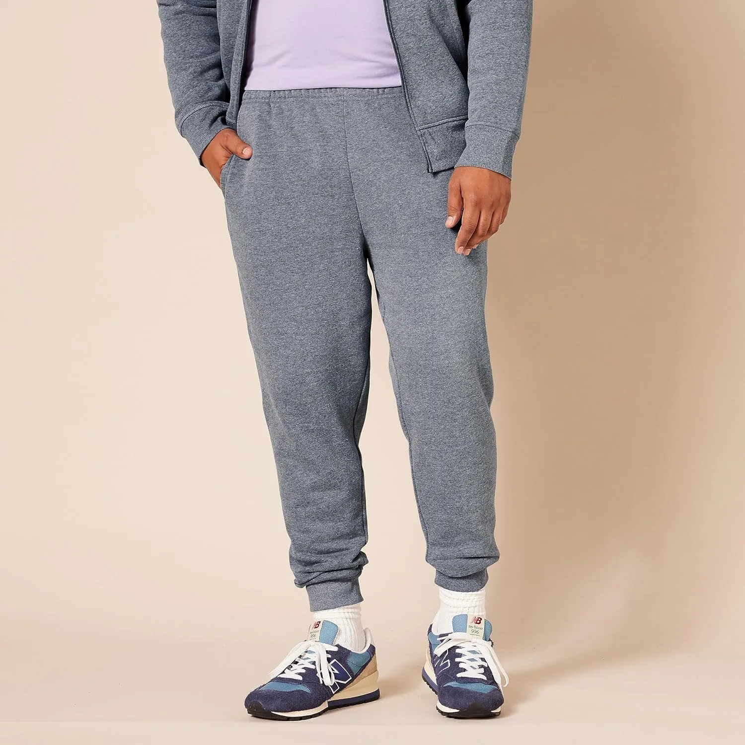 Amazon Essentials Men's Joggers Sweatpants, Fleece, Comfortable Fit