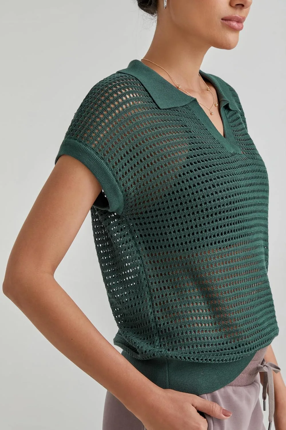 Arach&Cloz 2025 Women's Crochet Cap Sleeve Knit Tops Spring Summer Shirts Lightweight Collared Hollow Out Casual Blouses
