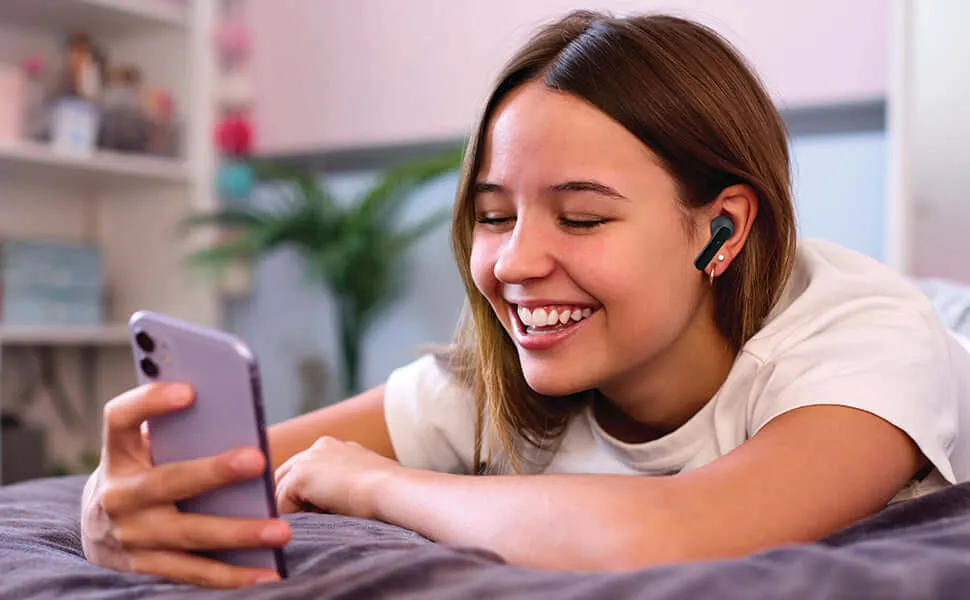 Bluetooth Earbuds for Kids - Black