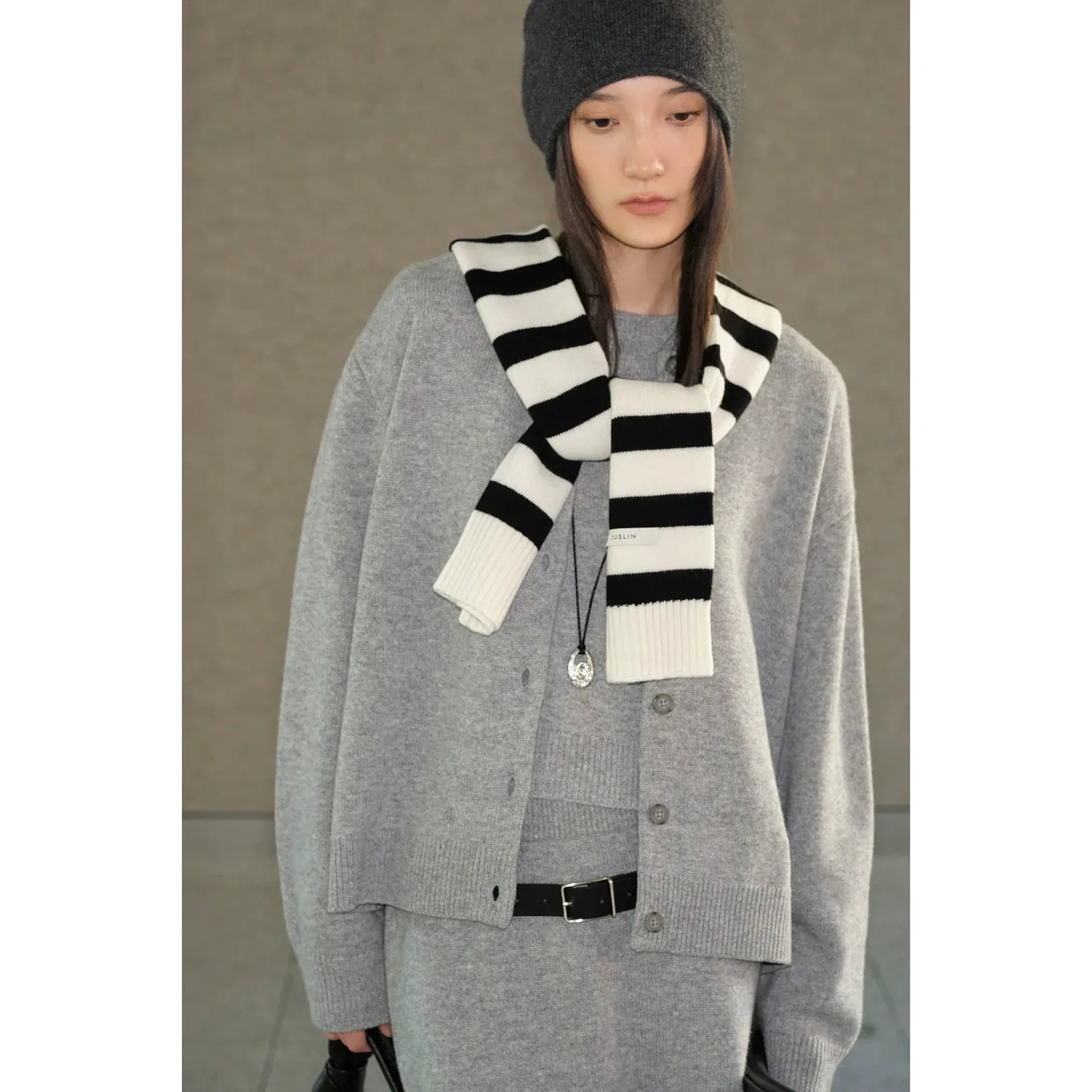 Cloud-feel Cashmere Knit Scarf