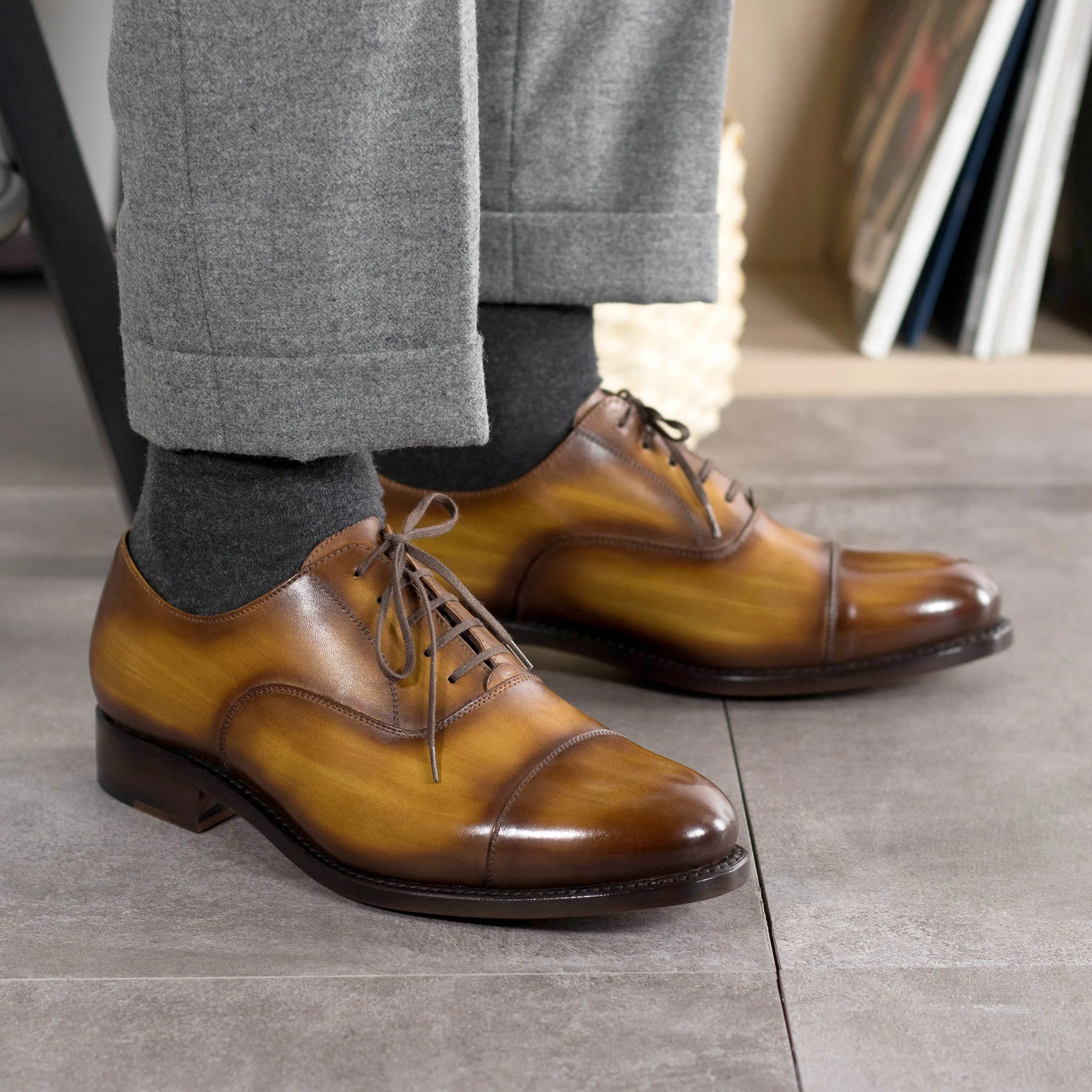 DapperFam Rafael in Cognac Men's Hand-Painted Patina Oxford