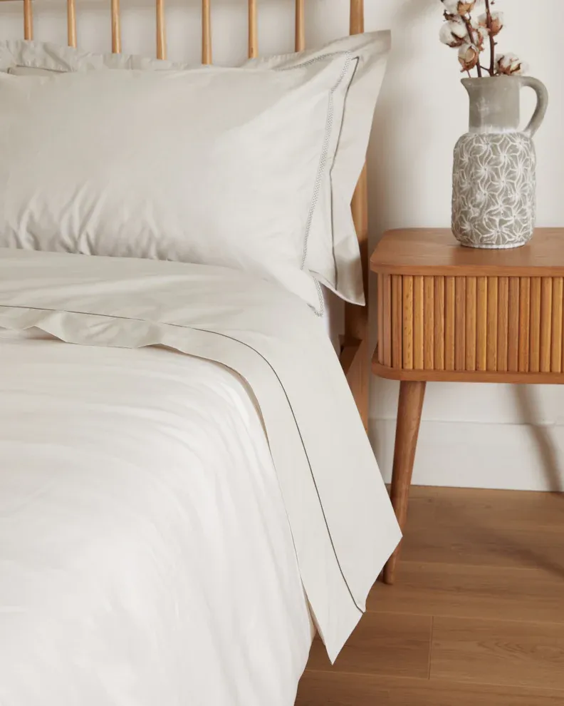 Foxford Oxford Nacre Pillowcase with Rolenio