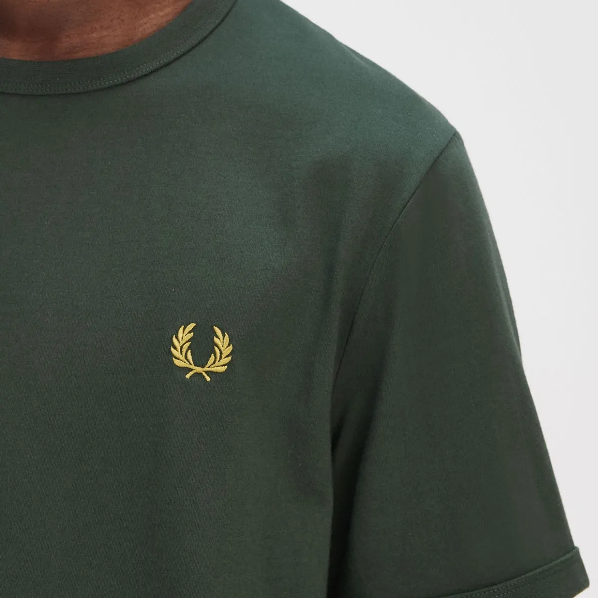 Fred Perry - Ringer T-Shirt in Court Green