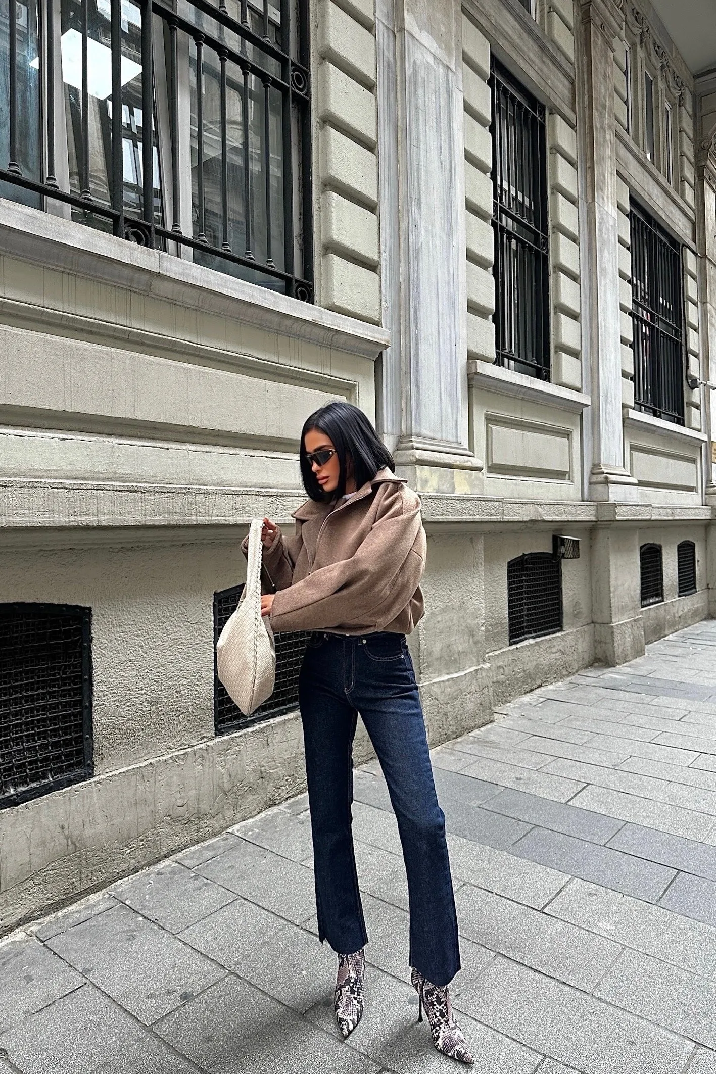 High-Rise Ankle Jeans-Navy