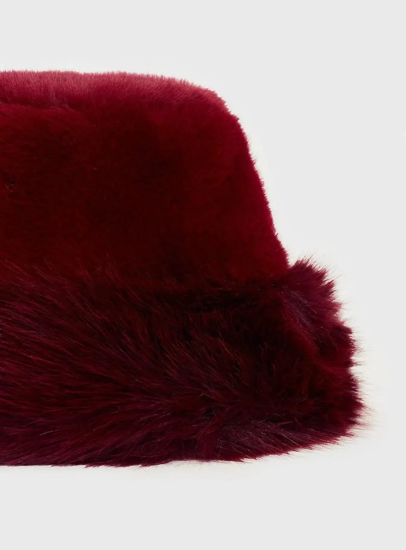 Selisara – Red plush – Bucket hat