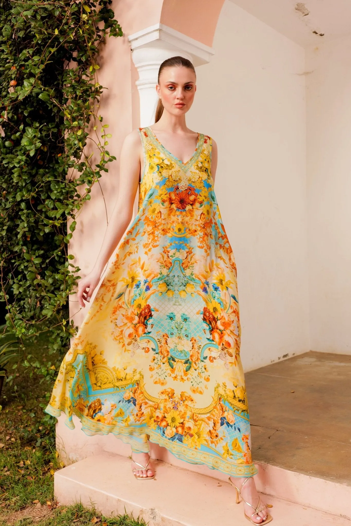 SUMMER GARDEN SLEEVELESS DRESS