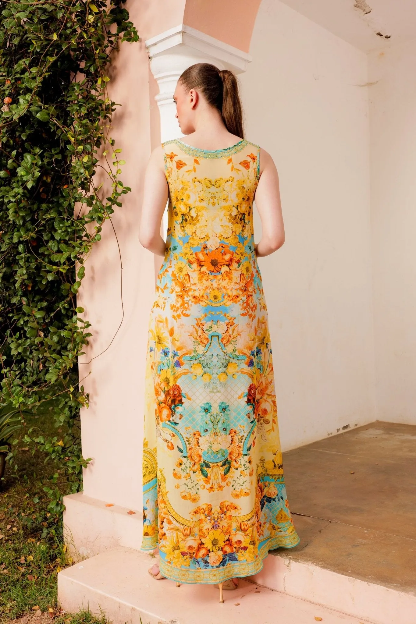 SUMMER GARDEN SLEEVELESS DRESS