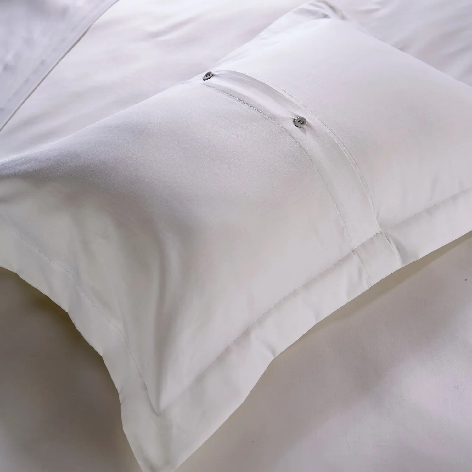 White Austell 800 Thread Count Oxford Pillowcase with Grey Double Cord Embroidery x1